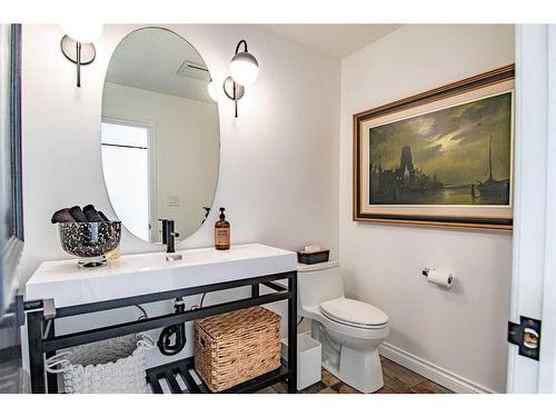 42 Flagstaff Close, Red Deer, AB - Indoor Photo Showing Bathroom