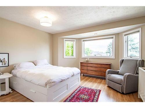 42 Flagstaff Close, Red Deer, AB - Indoor Photo Showing Bedroom