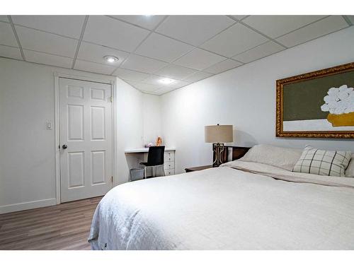 42 Flagstaff Close, Red Deer, AB - Indoor Photo Showing Bedroom