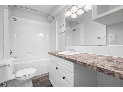 41 Eggleton Street, Red Deer, AB - Indoor Photo Showing Bathroom