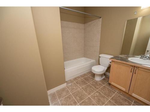 38-45 Ironstone Drive, Red Deer, AB - Indoor Photo Showing Bathroom