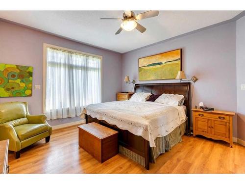 34202 Range Road 13, Rural Red Deer County, AB - Indoor Photo Showing Bedroom