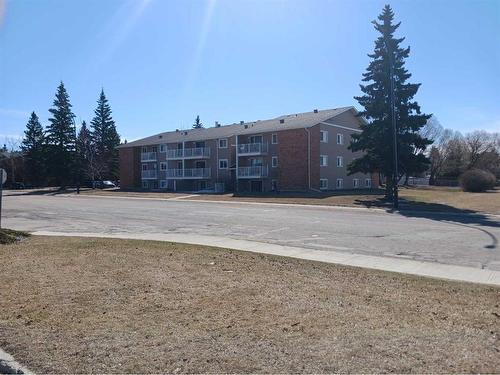 102-49 Bennett Street, Red Deer, AB - Outdoor