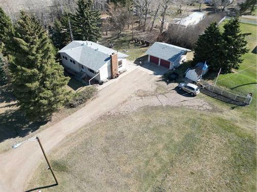 5011 72 Street, Stettler, AB - Outdoor