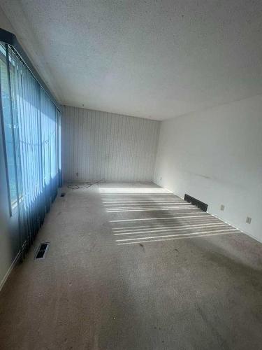 5709 56 Avenue, Red Deer, AB - Indoor Photo Showing Other Room
