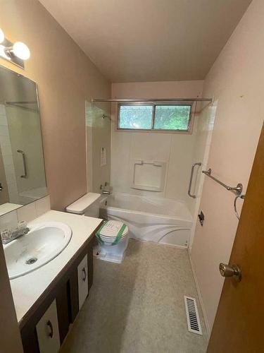 5709 56 Avenue, Red Deer, AB - Indoor Photo Showing Bathroom
