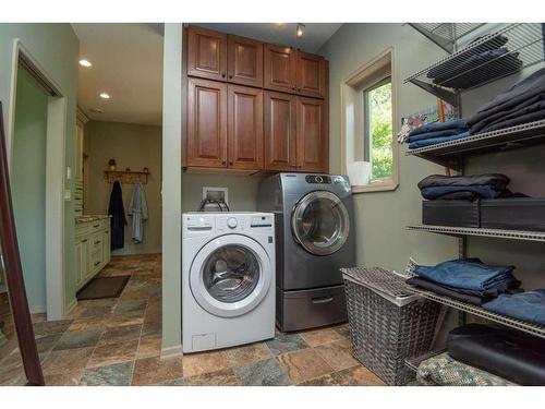 40511 Range Road 273, Rural Lacombe County, AB - Indoor Photo Showing Laundry Room