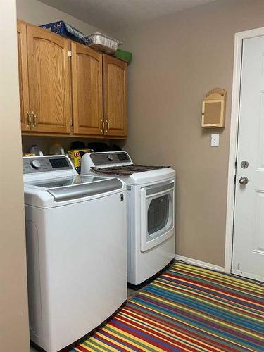 5112 52 Avenue, Consort, AB - Indoor Photo Showing Laundry Room