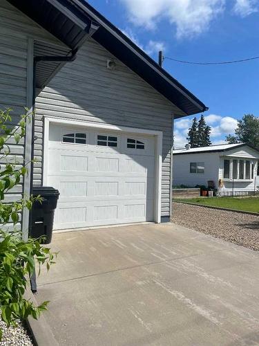 5112 52 Avenue, Consort, AB - Outdoor With Exterior