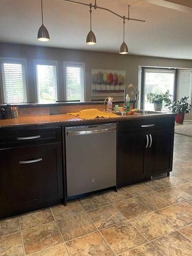 5112 52 Avenue, Consort, AB - Indoor Photo Showing Kitchen