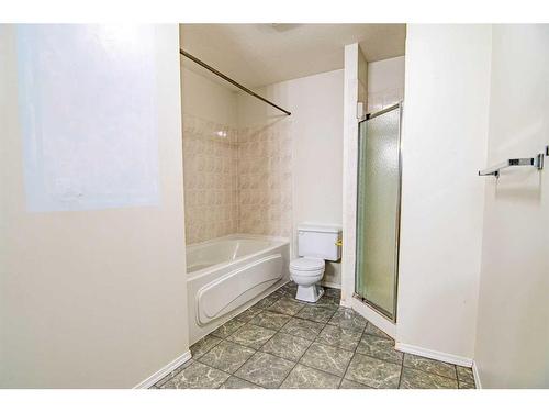 274030 Highway 53, Rural Ponoka County, AB - Indoor Photo Showing Bathroom