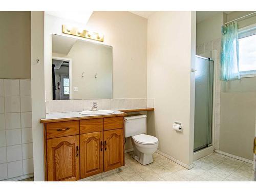 274030 Highway 53, Rural Ponoka County, AB - Indoor Photo Showing Bathroom