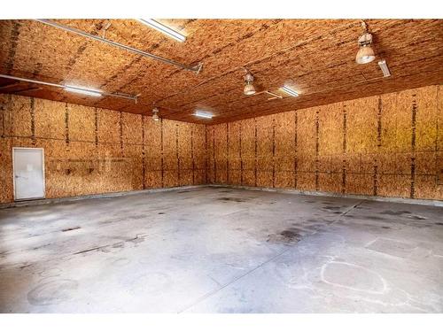 274030 Highway 53, Rural Ponoka County, AB - Indoor Photo Showing Garage