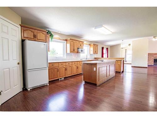 274030 Highway 53, Rural Ponoka County, AB - Indoor Photo Showing Kitchen