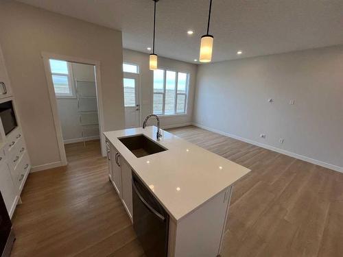 32 Lewiston View Ne, Calgary, AB - Indoor Photo Showing Kitchen