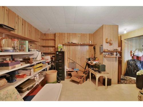 35180 Highway 21, Rural Red Deer County, AB - Indoor Photo Showing Other Room