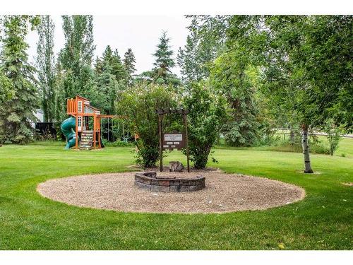 12 Cyrene Crescent, Gull Lake, AB - Outdoor With Backyard