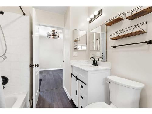 2033 25 Avenue, Delburne, AB - Indoor Photo Showing Bathroom