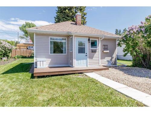 2033 25 Avenue, Delburne, AB - Outdoor