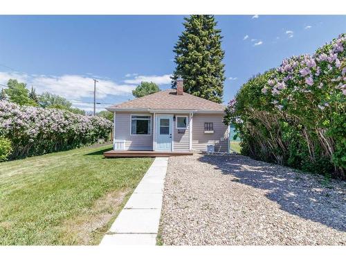 2033 25 Avenue, Delburne, AB - Outdoor