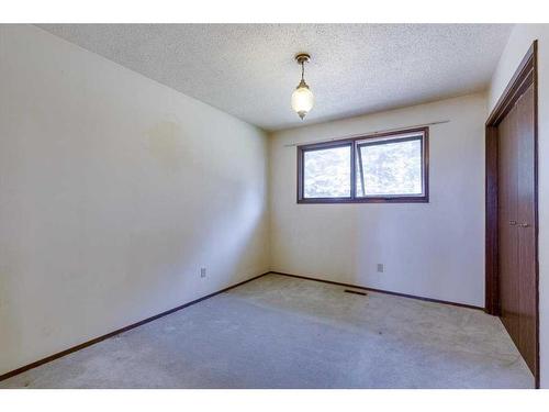 37578 Range Road 233, Rural Red Deer County, AB - Indoor Photo Showing Other Room