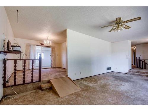 37578 Range Road 233, Rural Red Deer County, AB - Indoor Photo Showing Other Room