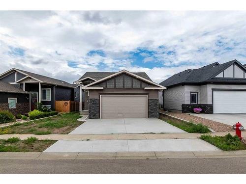 629 Vista Drive Se, Medicine Hat, AB - Outdoor With Facade