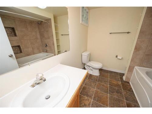 5341 43 Avenue, Red Deer, AB - Indoor Photo Showing Bathroom