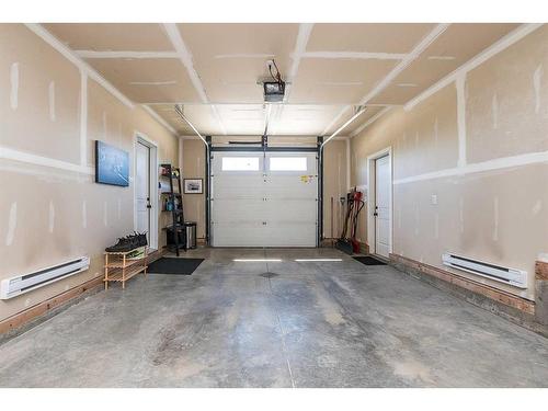 167 Ellington Crescent, Red Deer, AB - Indoor Photo Showing Garage