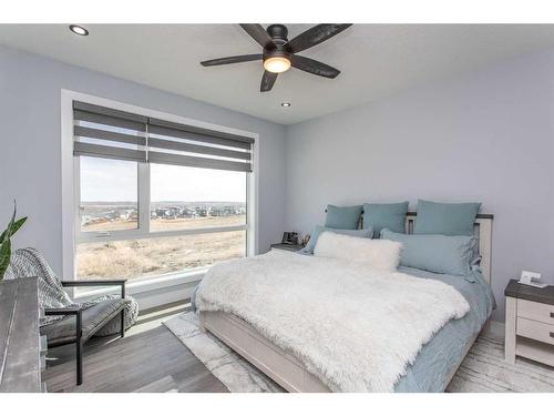 4175 Ryders Ridge Blvd, Sylvan Lake, AB - Indoor Photo Showing Bedroom