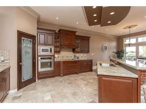 79 Alexander Crescent, Red Deer, AB - Indoor Photo Showing Kitchen