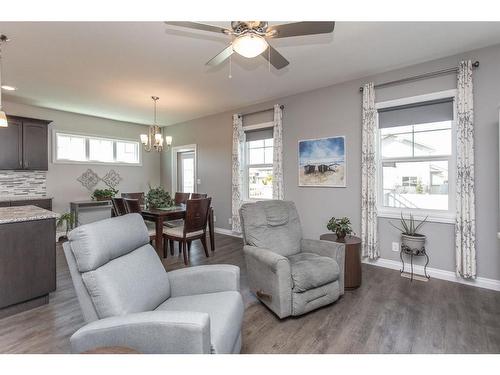 2 Traynor Close, Red Deer, AB - Indoor Photo Showing Living Room