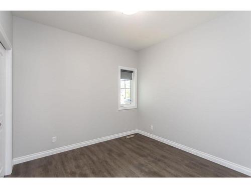 2 Traynor Close, Red Deer, AB - Indoor Photo Showing Other Room
