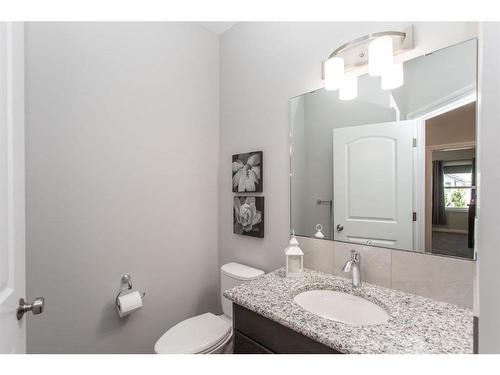 2 Traynor Close, Red Deer, AB - Indoor Photo Showing Bathroom