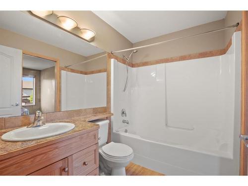 95 Dubois Crescent, Red Deer, AB - Indoor Photo Showing Bathroom