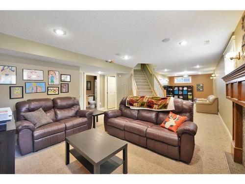 9 Ashmore Close, Red Deer, AB - Indoor Photo Showing Living Room