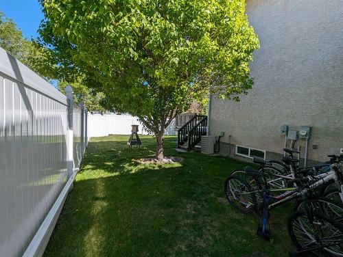 9 Ashmore Close, Red Deer, AB - Outdoor