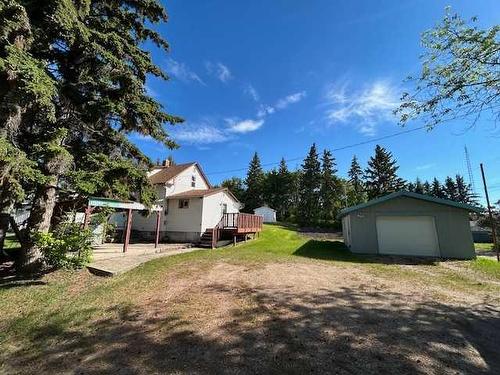 5215 54Th Ave, Bashaw, AB - Outdoor