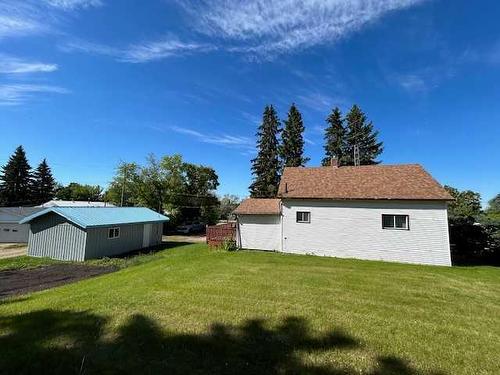 5215 54Th Ave, Bashaw, AB - Outdoor