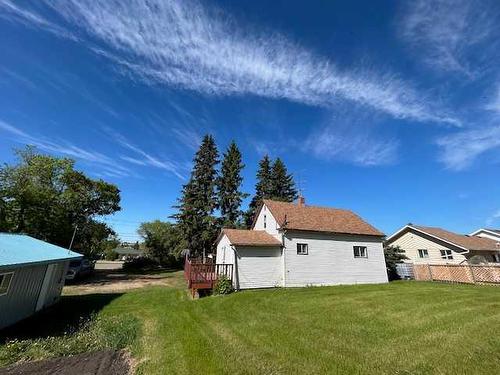 5215 54Th Ave, Bashaw, AB - Outdoor