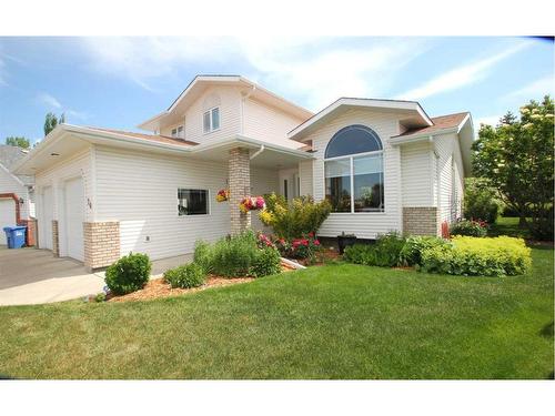 26 Eversole Crescent, Red Deer, AB 