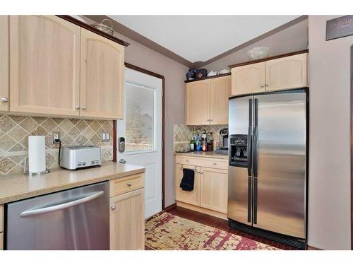 105 Dempsey Street, Red Deer, AB - Indoor Photo Showing Kitchen