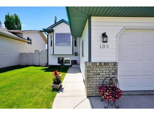 105 Dempsey Street, Red Deer, AB - Outdoor