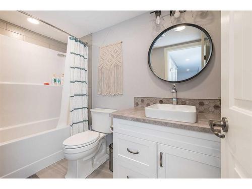 57 Garrison Circle, Red Deer, AB - Indoor Photo Showing Bathroom