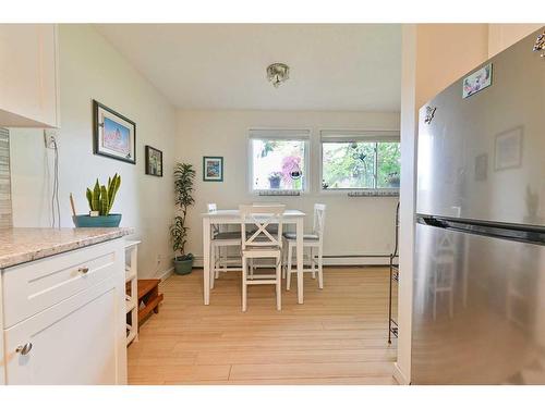 101-4814 46 Street, Red Deer, AB - Indoor Photo Showing Dining Room