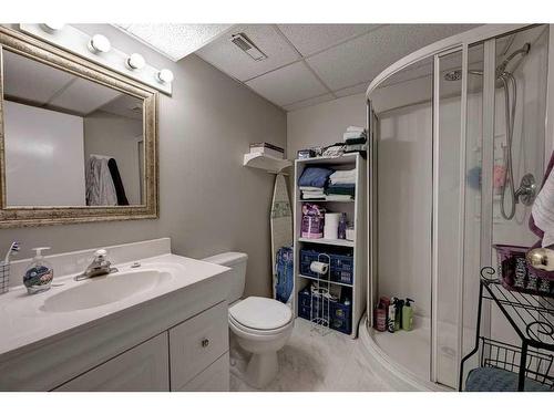 19 George Crescent, Red Deer, AB - Indoor Photo Showing Bathroom