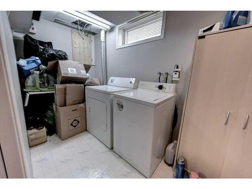 19 George Crescent, Red Deer, AB - Indoor Photo Showing Laundry Room