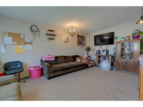 19 George Crescent, Red Deer, AB - Indoor Photo Showing Living Room