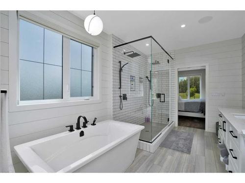 10 Sweetgrass Place, Sylvan Lake, AB - Indoor Photo Showing Bathroom