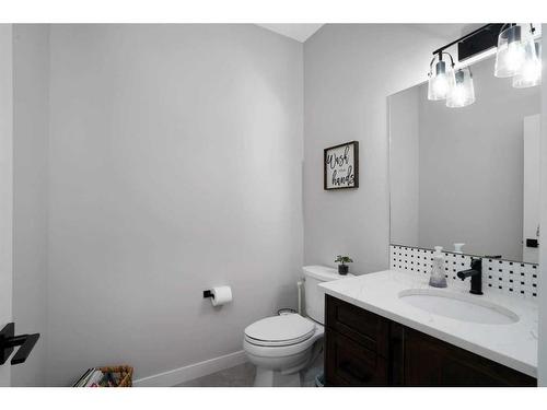 10 Sweetgrass Place, Sylvan Lake, AB - Indoor Photo Showing Bathroom